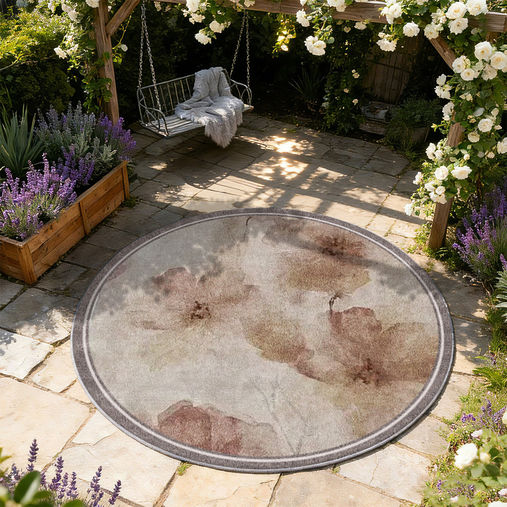 Tapis rond beige à grandes fleurs peintes à l'encre délavée