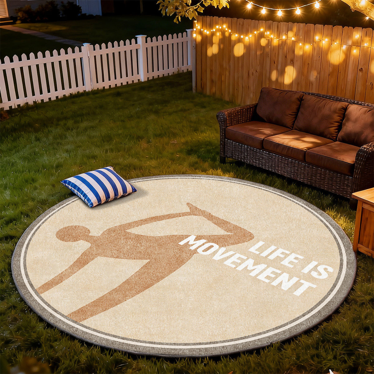 Tapis rond beige à silhouette de yoga et lettrage contrasté