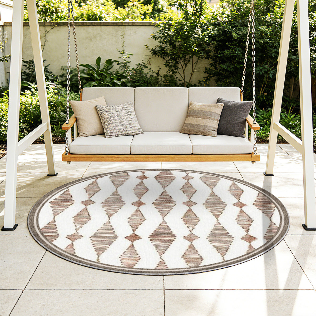 Tapis rond berbère blanc à losanges terre cuite dessinés