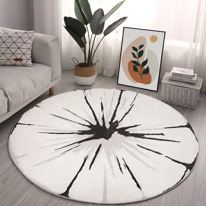 Tapis rond à couronne rayonnante, trois versions vendues