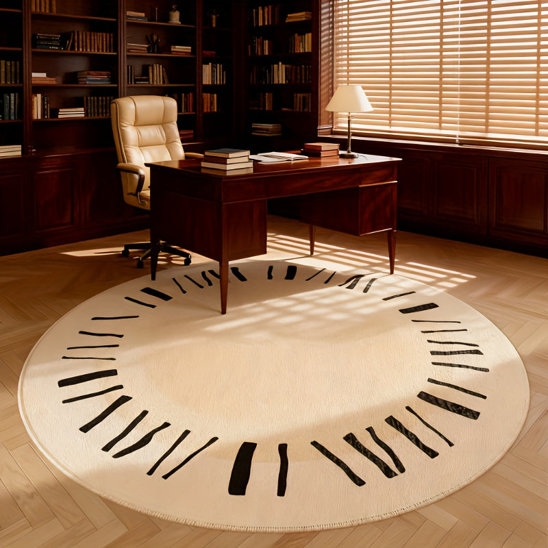 Tapis rond crème à couronne de traits noirs, esprit nordique