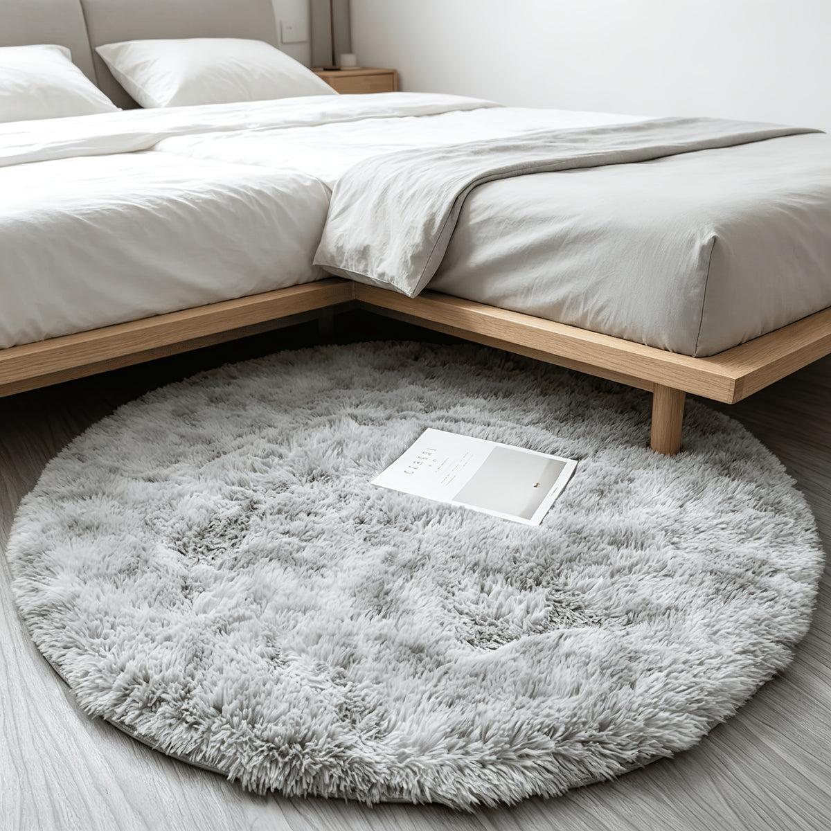 Tapis rond gris clair à poil long Ø 200 cm, dos antidérapant