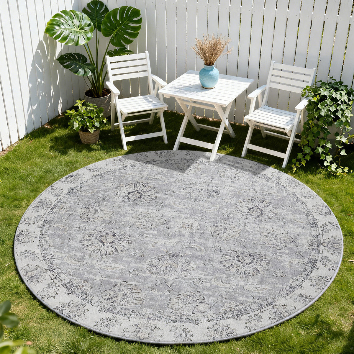Tapis rond gris vintage à médaillon floral persan délavé
