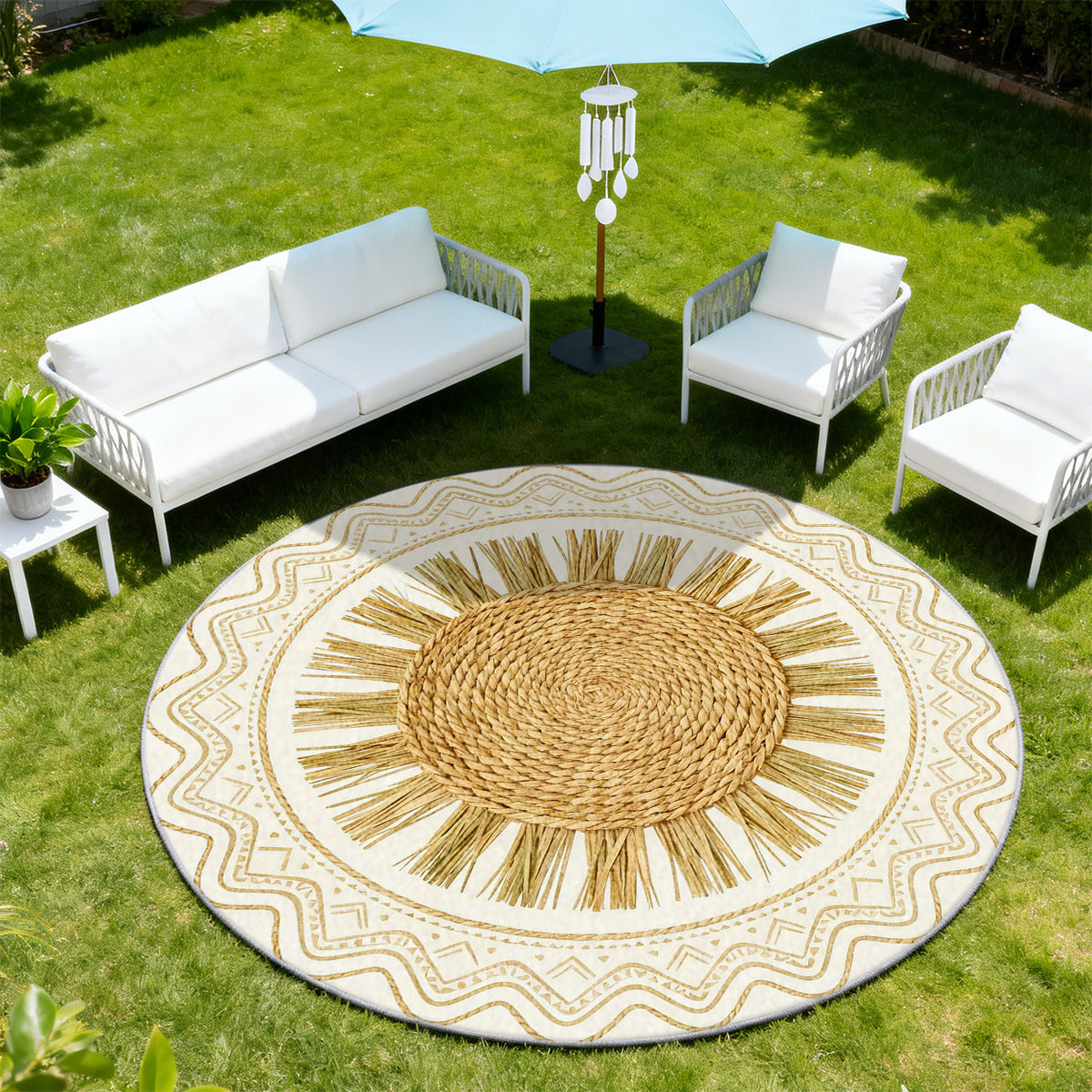 Tapis rond ivoire à soleil de paille doré et frises fines