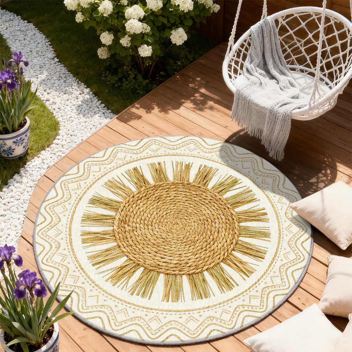 Tapis rond ivoire à soleil de paille doré et frises fines