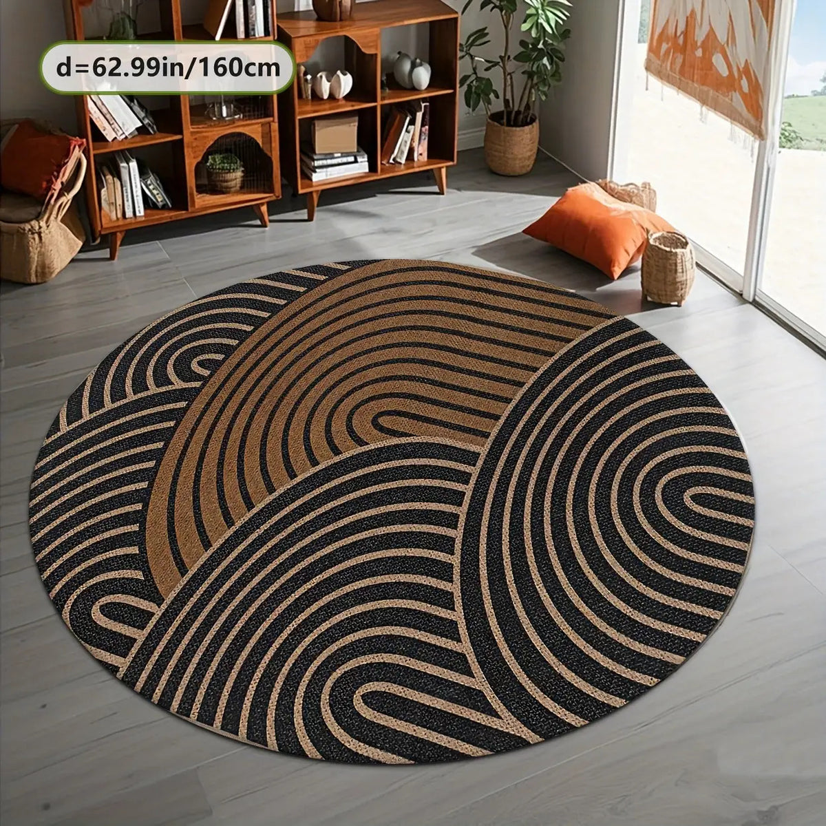 Tapis rond mi-noir et mi-camel, trois arcs emboîtés rayés