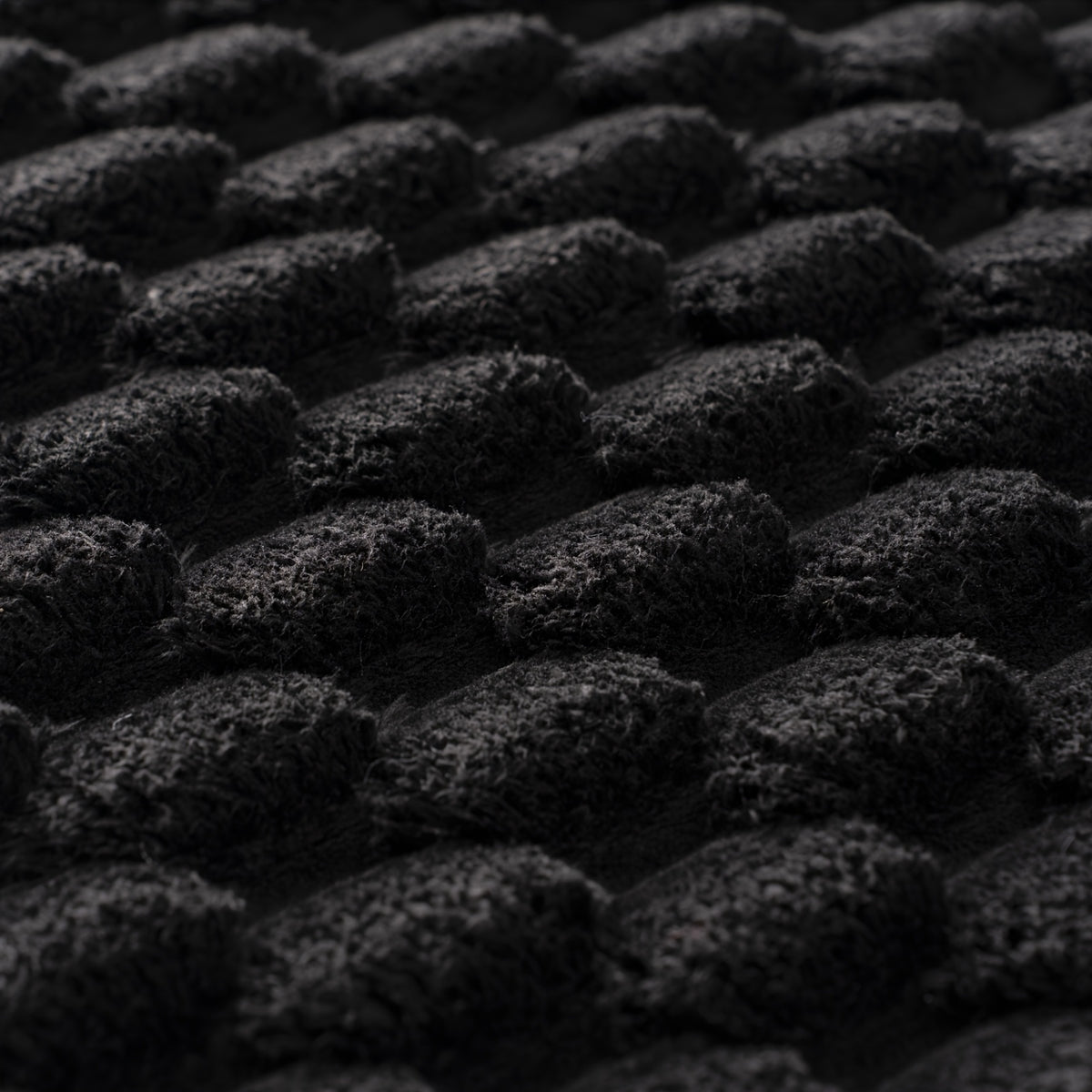 Tapis rond noir relief gaufré 3D, velours dense 680 g/m²
