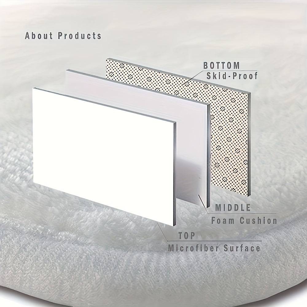 Tapis rond noir à lettrage imprimé et fouet de pâtissier