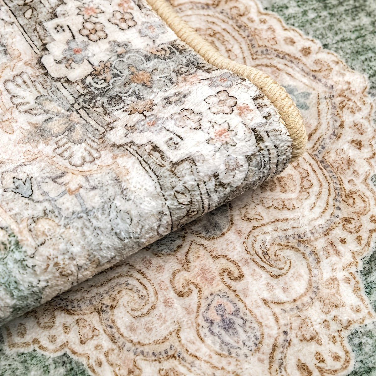 Tapis rond persan vert sauge Ø 180 cm, velours ras lavable